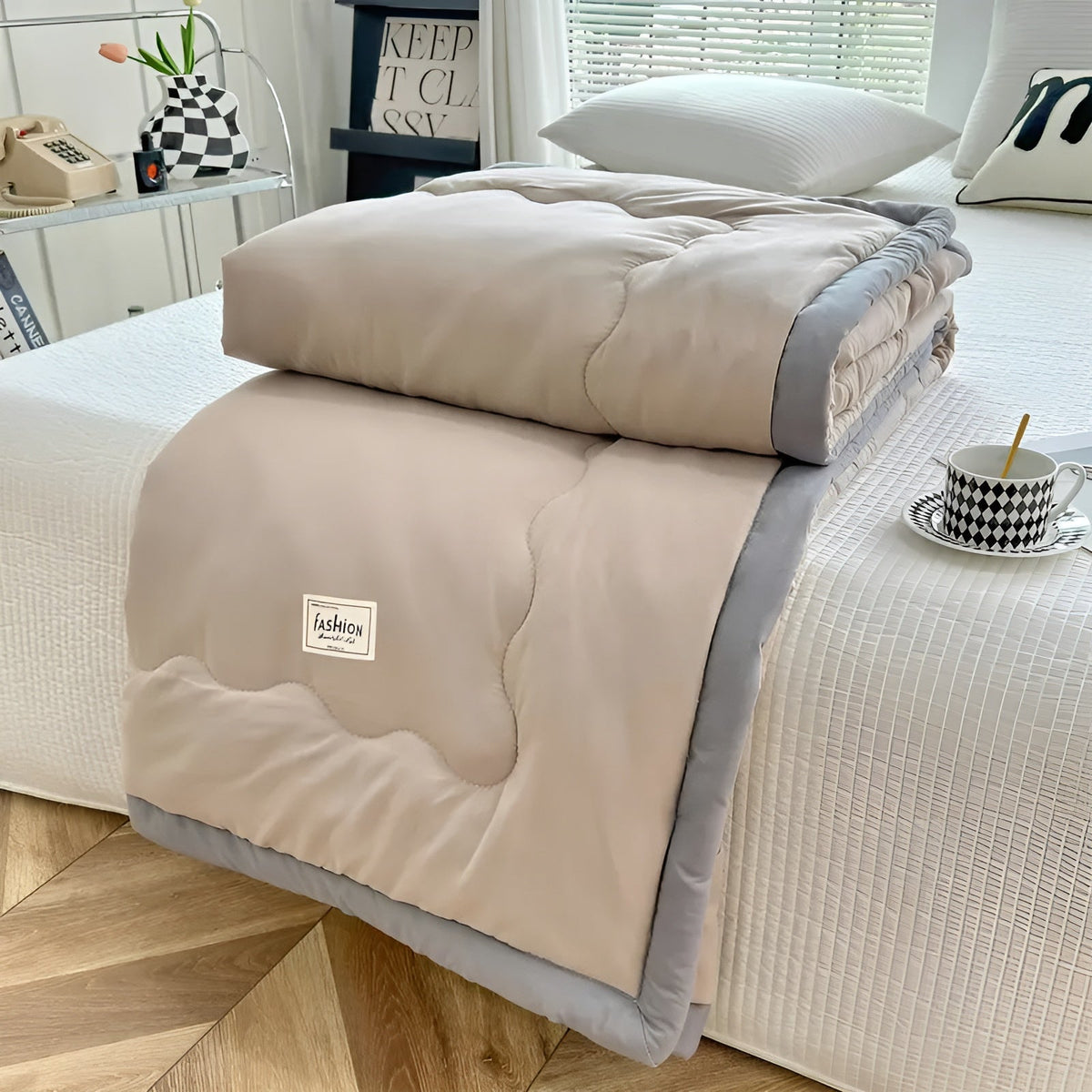 Lightweight woven summer throw with a contrasting border – view 18