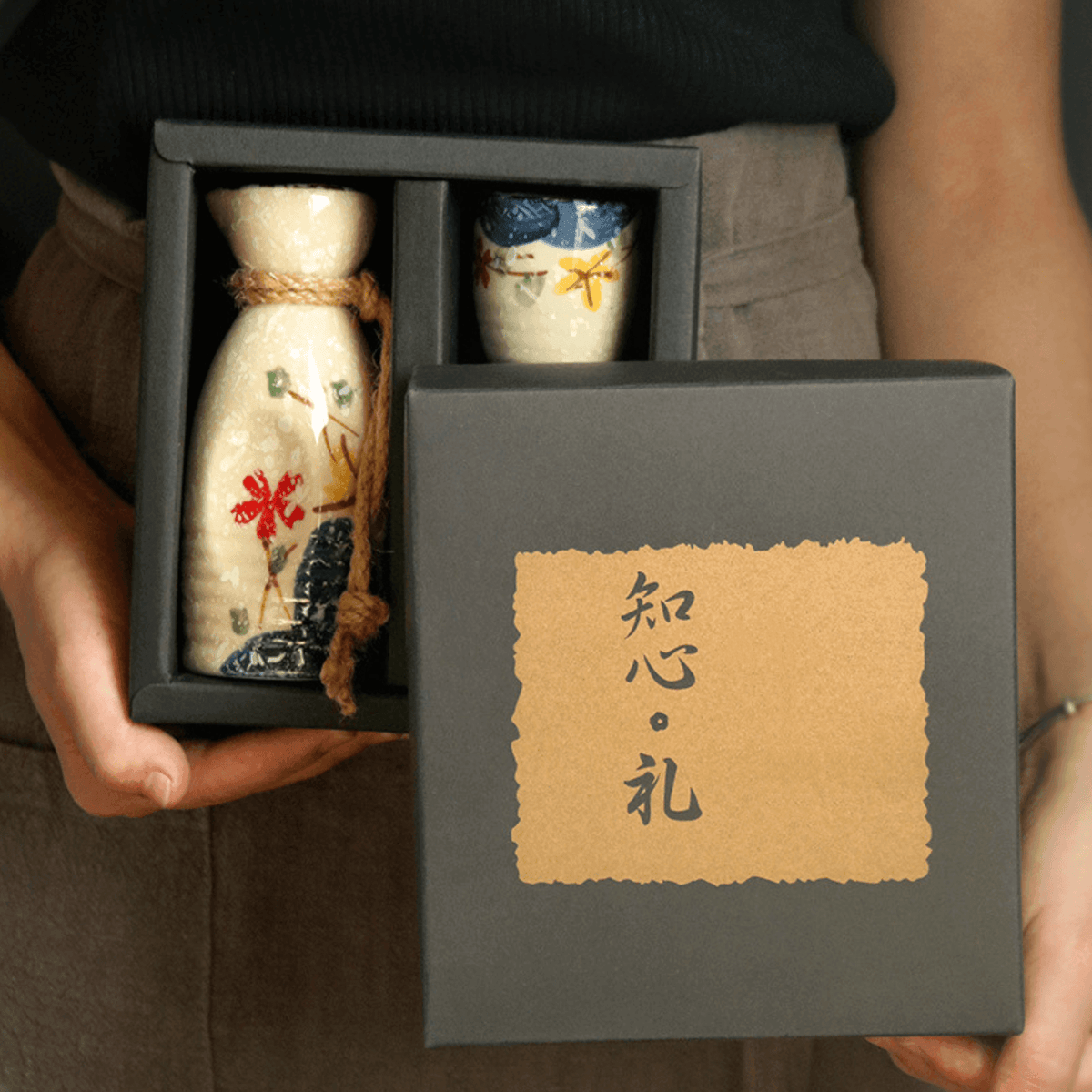 Sakura Ceramic Sake Set – view 2