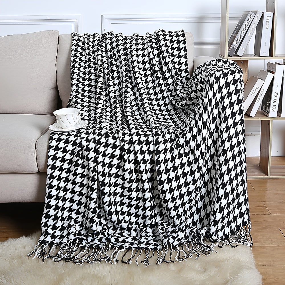 Houndstooth Fringed Throw – view 11