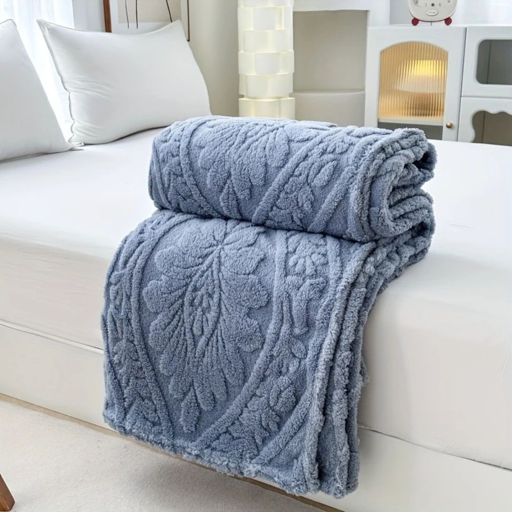 Geometric Jacquard Fleece Throw – view 7
