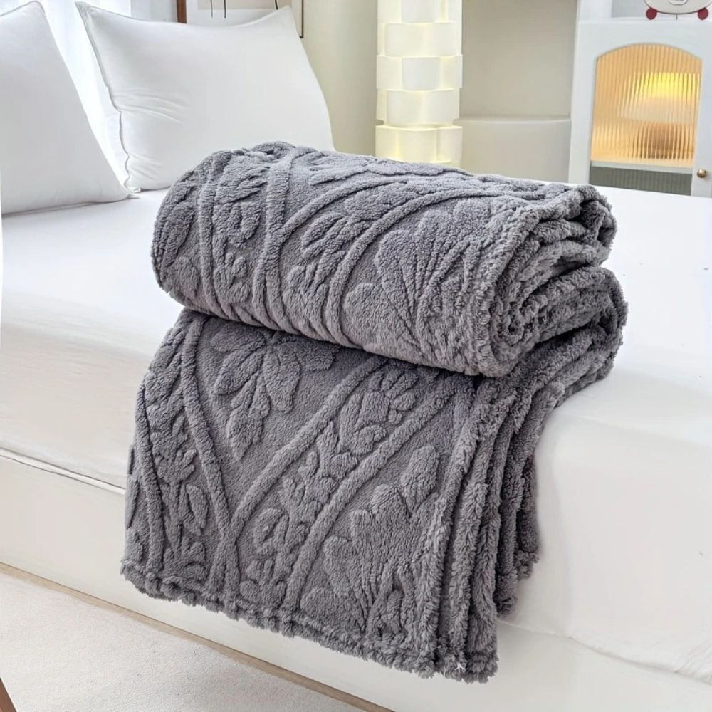Geometric Jacquard Fleece Throw – view 8
