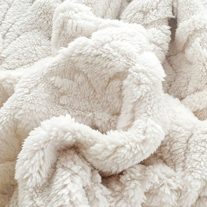 Geometric Jacquard Fleece Throw – view 5