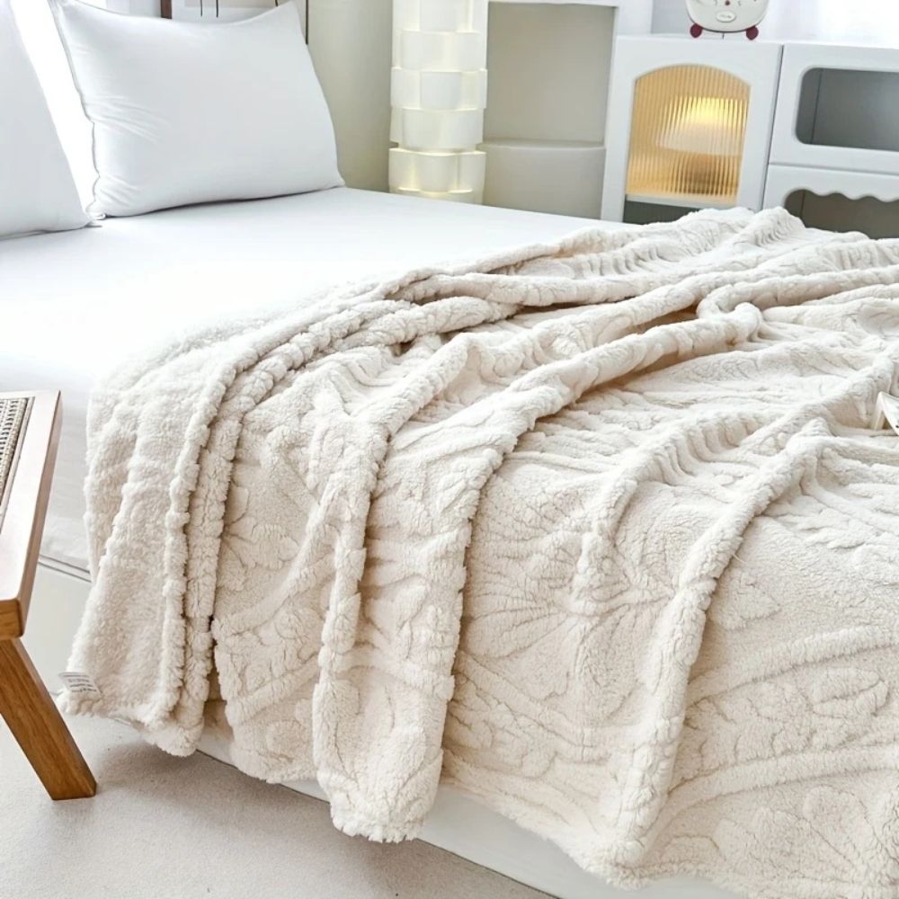 Geometric Jacquard Fleece Throw – view 3