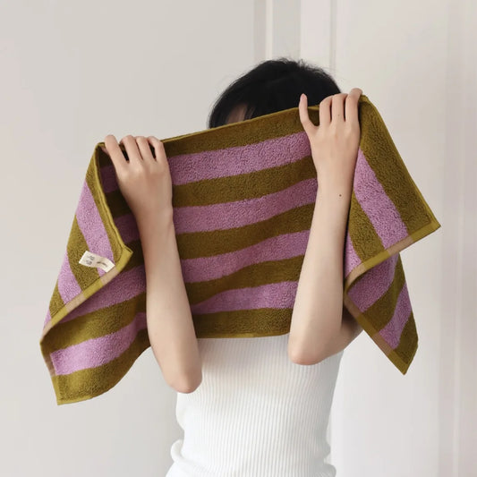 Striped combed-cotton towel with a jacquard-woven finish