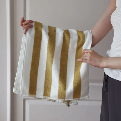 Striped combed-cotton towel with a jacquard-woven finish – view 21