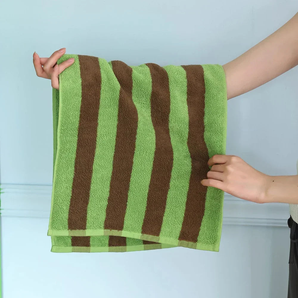 Striped combed-cotton towel with a jacquard-woven finish – view 19
