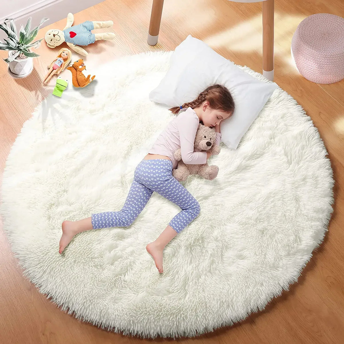 Round Shaggy Plush Rug – view 4