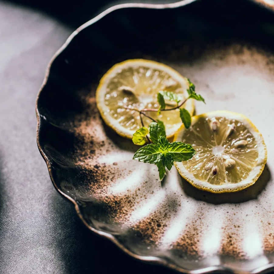 Shell-Shaped Ceramic Plate – view 8