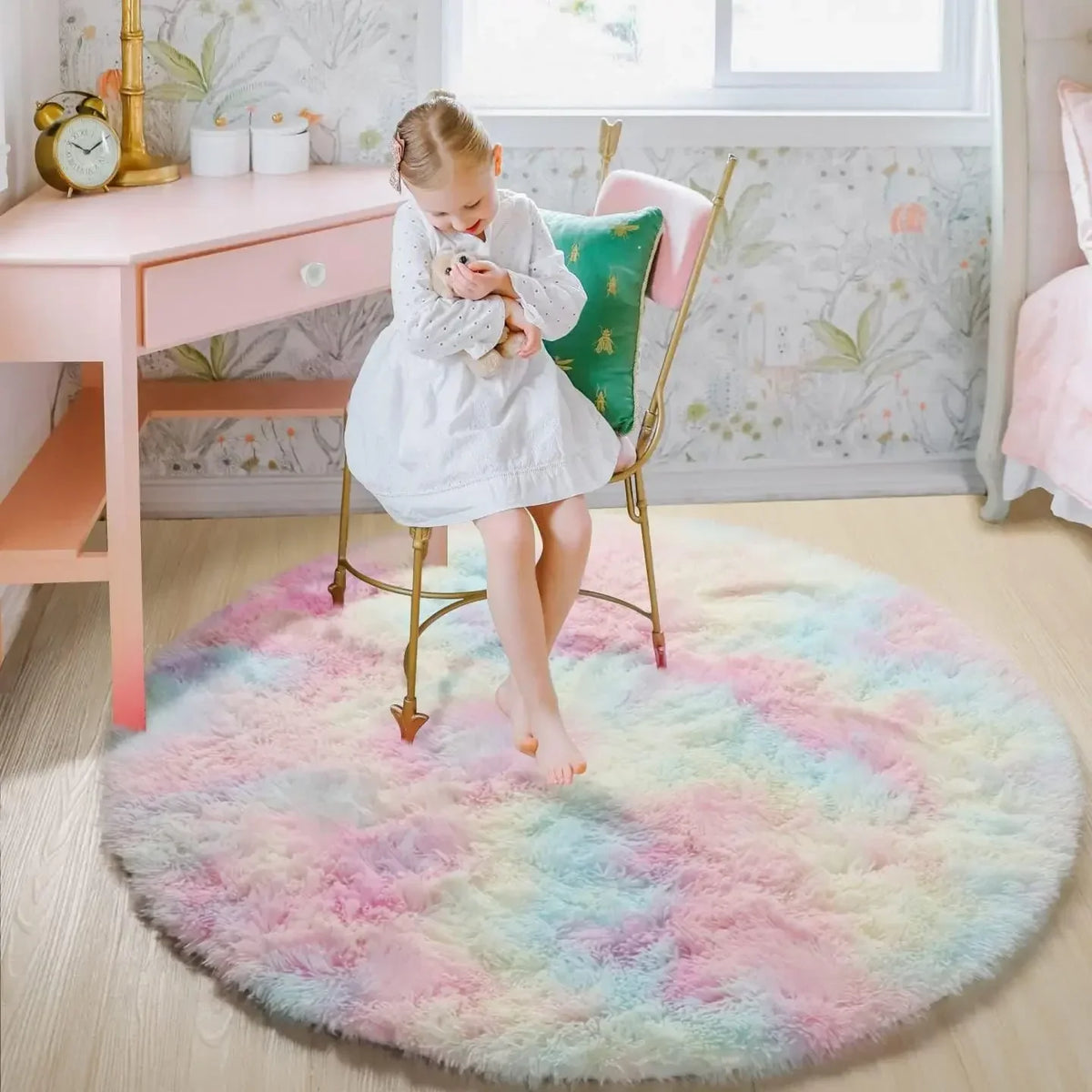Round Shaggy Plush Rug – view 3