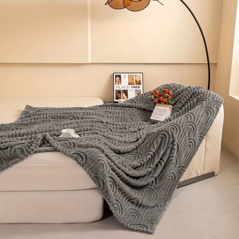 Arch Pattern Fleece Throw – view 9