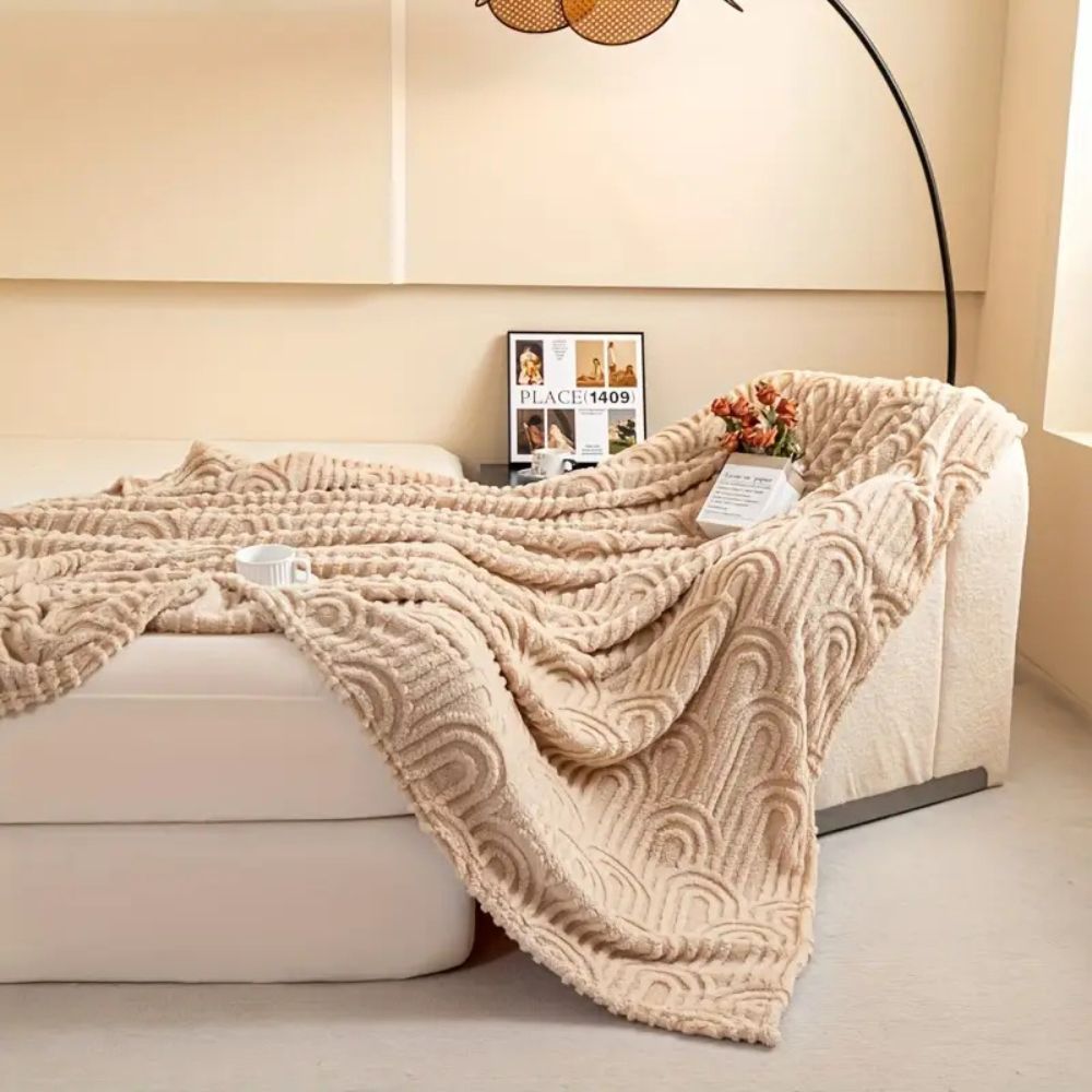 Arch Pattern Fleece Throw – view 10