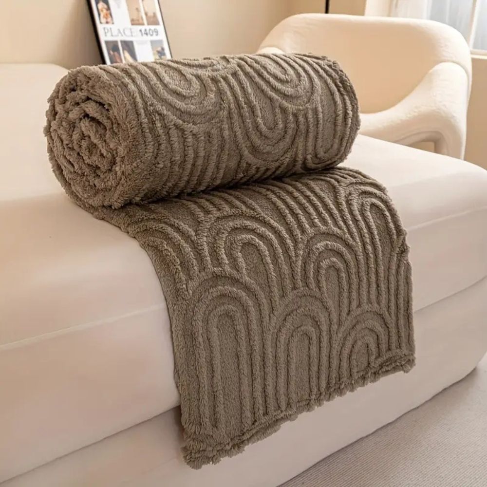 Arch Pattern Fleece Throw