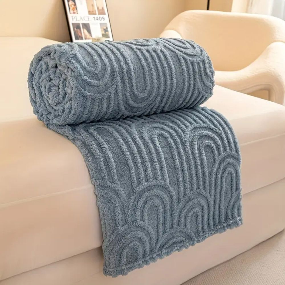 Arch Pattern Fleece Throw – view 3