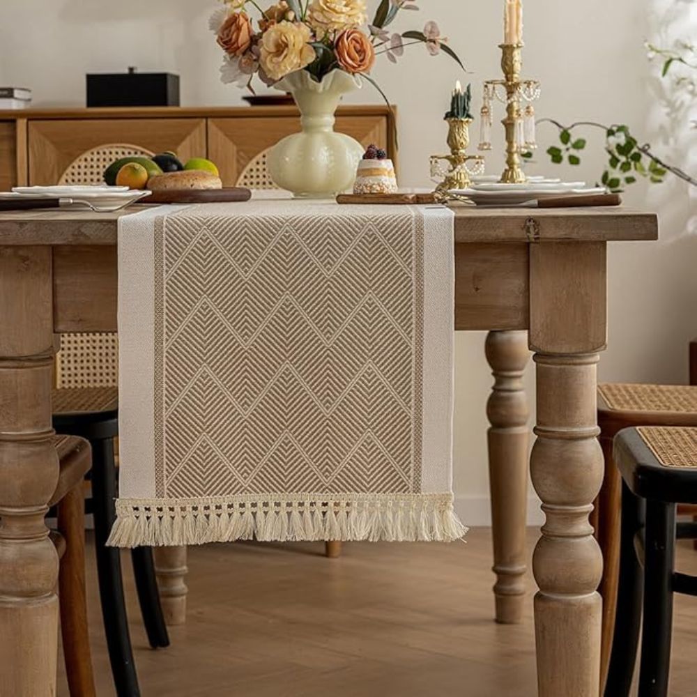 Zigzag Woven Table Runner – view 2