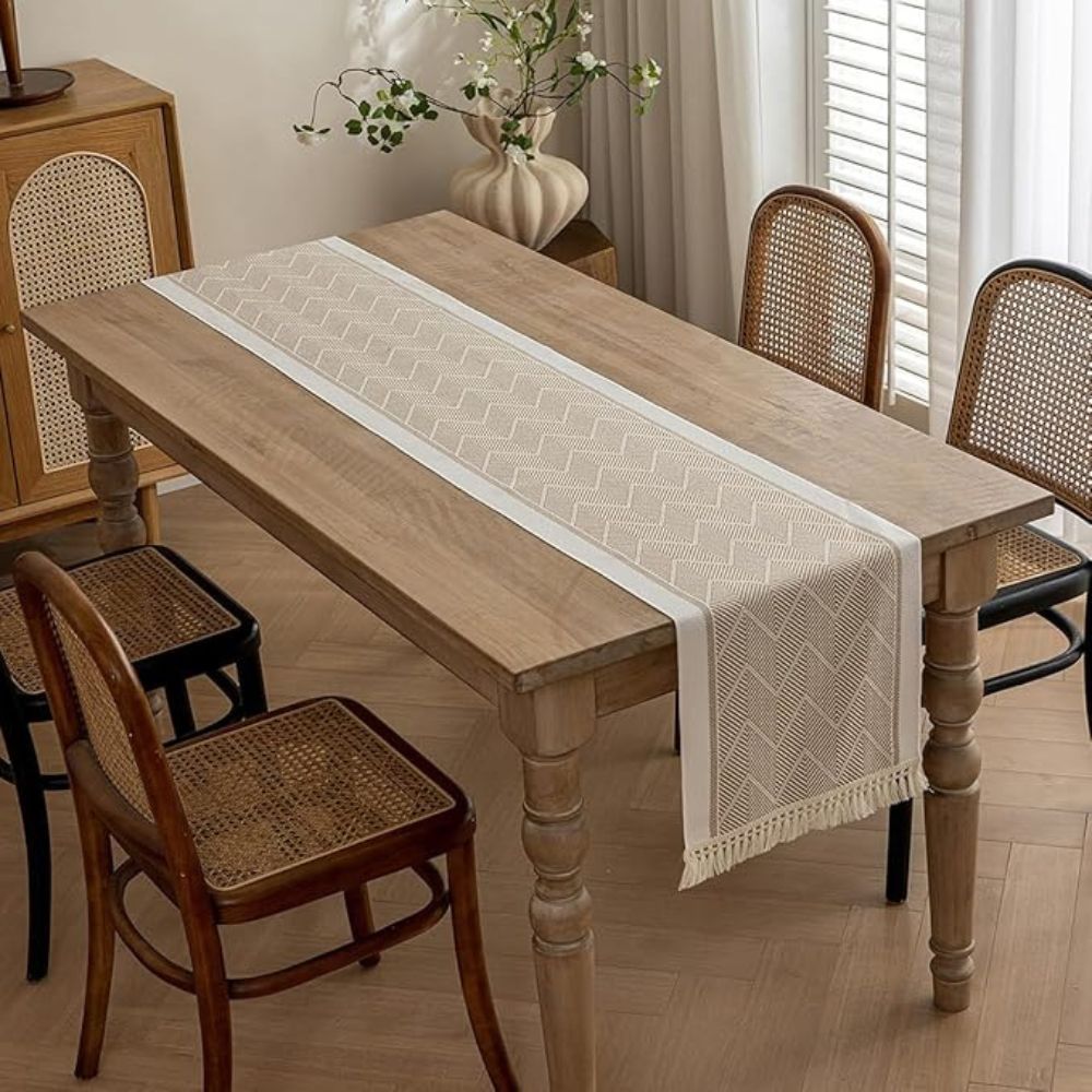 Zigzag Woven Table Runner – view 4
