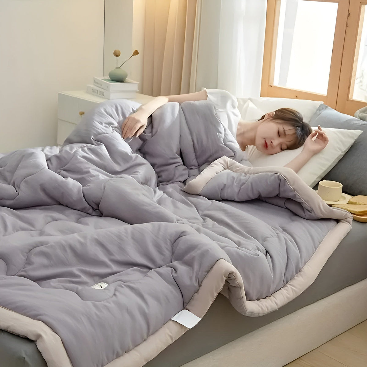 Lightweight woven summer throw with a contrasting border – view 12