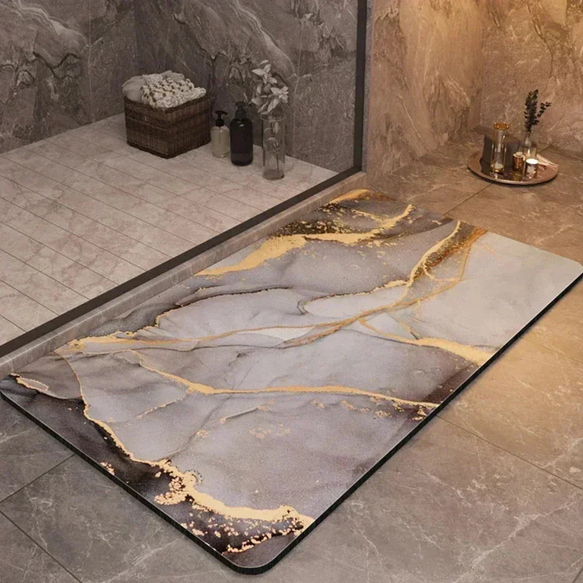 Low-profile quick-dry bath mat with an absorbent surface