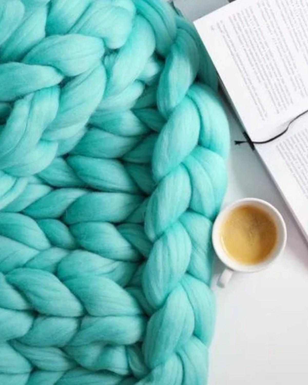 Chunky Chenille Throw – Blue