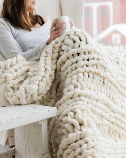 Chunky Chenille Throw – White