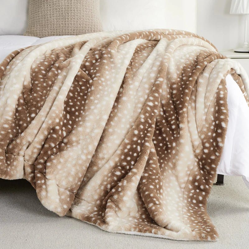 Reversible Deer Winter Throw – view 3